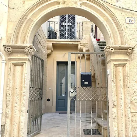 Corte D'Oro Nel Centro Storico - Wi-Fi & Netflix Lecce Exterior photo