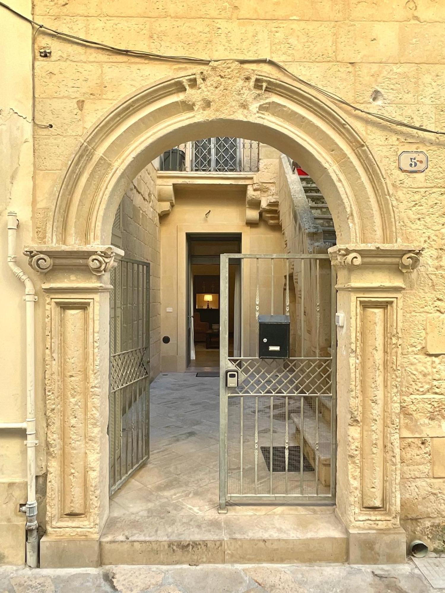 Corte D'oro Nel Centro Storico - Wi-fi & Netflix Apartment Lecce
